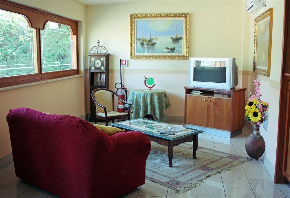 Hotel Sannita Casoria Bagian luar foto